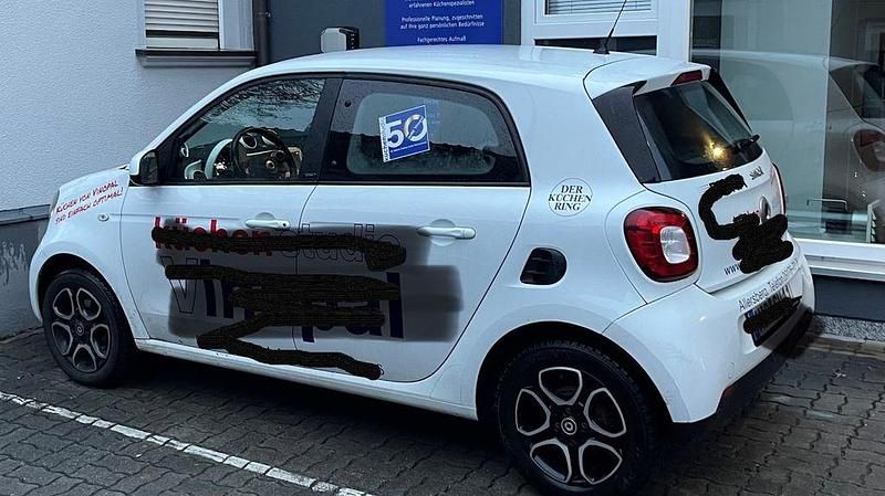 Weiß Gebraucht 2015 Smart ForFour Kleinwagen | 7.400 € (Fairer Preis) - Bild 1/1