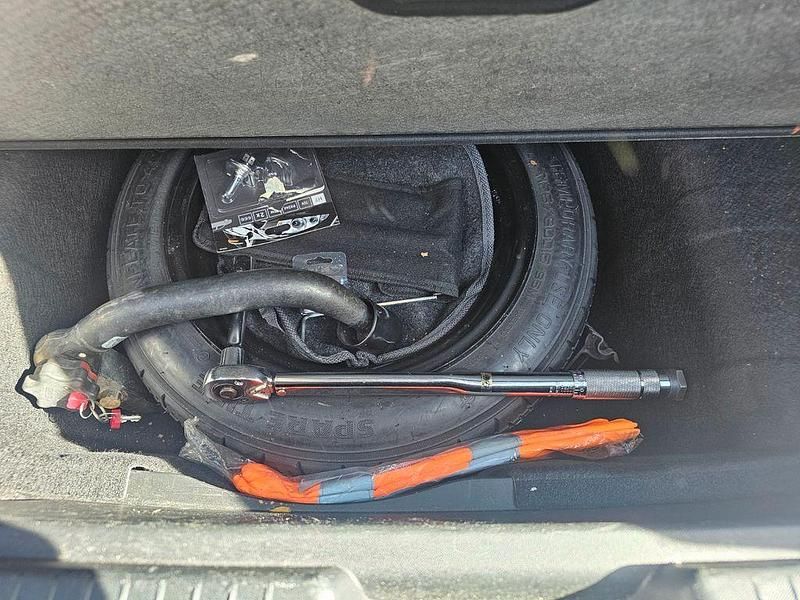 Gebraucht Hyundai ix20 Trend 125 PS (91 kW) 2014 Grau Kleinwagen