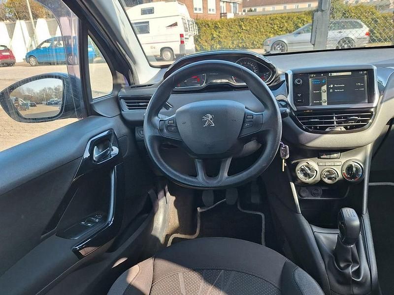 Gebraucht Peugeot 208 Active 68 PS (50 kW) 2014 Blau Kleinwagen