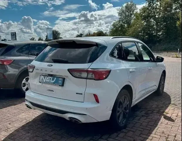 Gebraucht Ford Kuga ST-Line 152 PS (111 kW) 2022 Weiß SUV