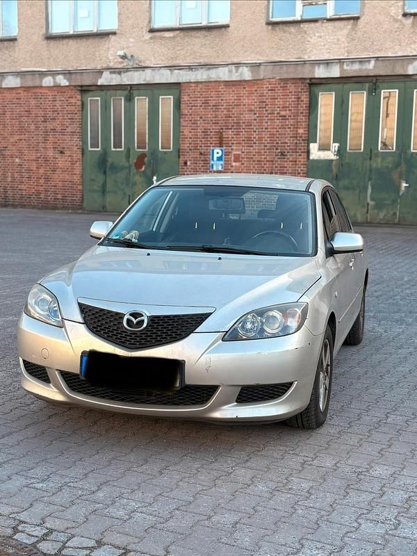 Usata Mazda 3 105 CV (77 kW) 2005 Beige Utilitaria