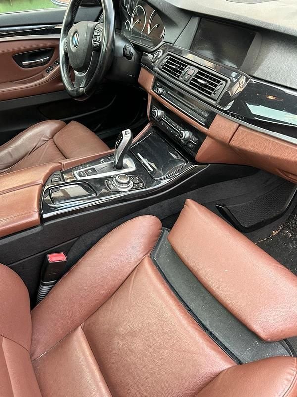 Gebraucht BMW 530 258 PS (189 kW) 2012 Kombi