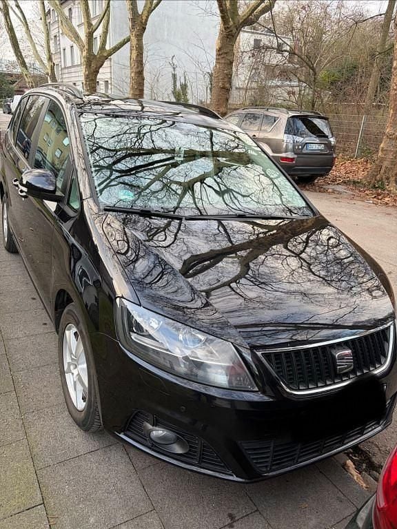 Schwarz Gebraucht 2012 Seat Alhambra Ecomotive Van / Kleinbus | 11.550 € (Fairer Preis) - Bild 1/4