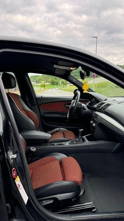 Gebraucht BMW 116 122 PS (89 kW) 2008 Schwarz Kleinwagen