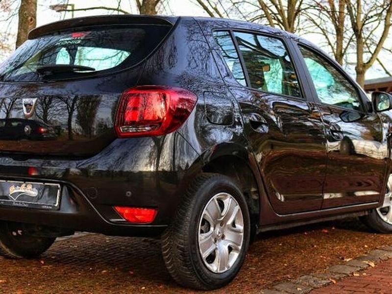 Gebraucht Dacia Sandero 90 PS (66 kW) 2019 Schwarz Limousine