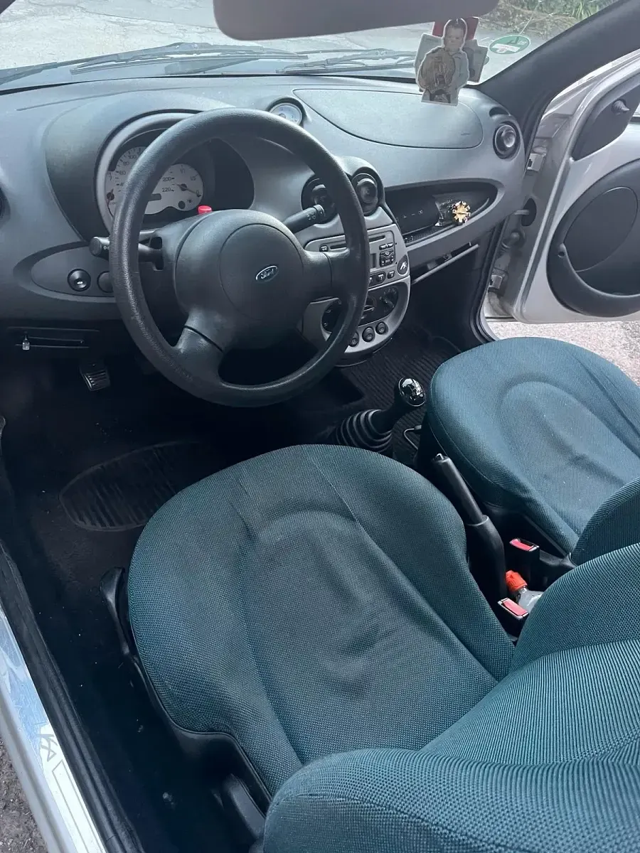 Gebraucht Ford Ka 60 PS (44 kW) 2006 Silber Kleinwagen