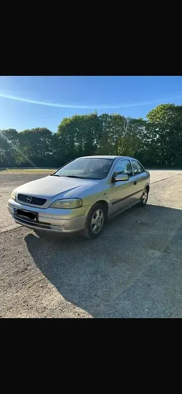 Second-hand Opel Astra 75 CP (55 kW) 2001 Argintiu Berlinǎ