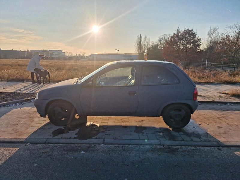 Gebraucht Opel Corsa 75 PS (55 kW) 1997 Grau Kleinwagen