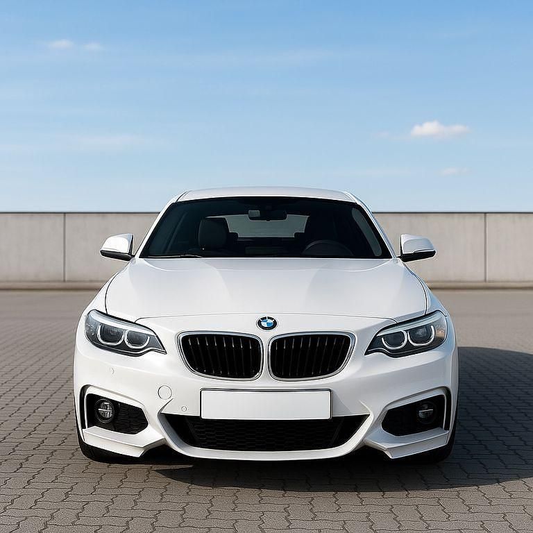 Weiß Gebraucht 2017 BMW 218 M Sport Coupé | 22.999 € (Etwas zu teuer) - Bild 1/4