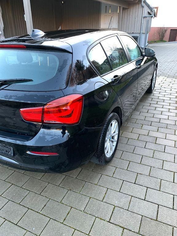 Gebraucht BMW 116 109 PS (80 kW) 2016 Schwarz Kleinwagen