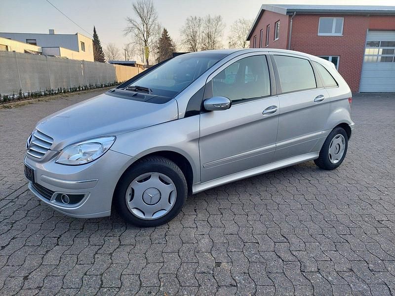 Gebraucht Mercedes B170 116 PS (85 kW) 2007 Polarsilber  metalliclack Van / Kleinbus