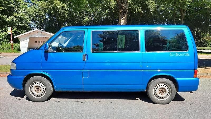 Second-hand VW T4 102 CP (75 kW) 2002 Albastru Van