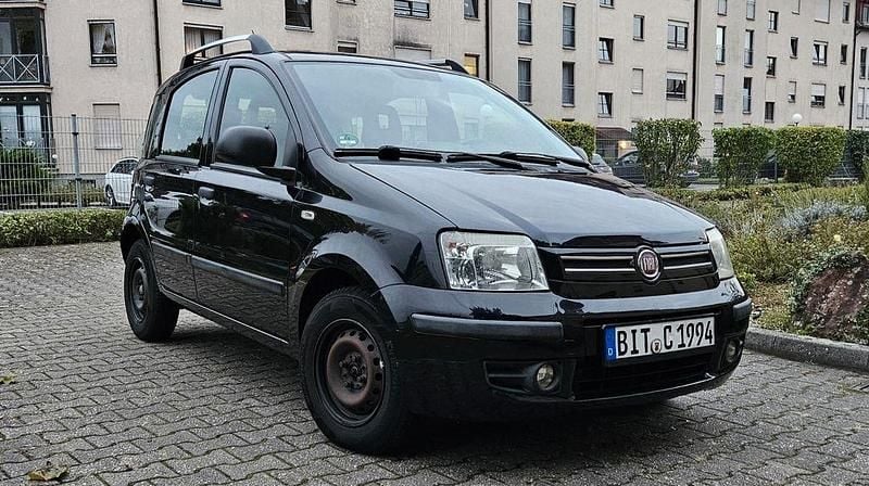 Schwarz Gebraucht 2011 Fiat Panda Kleinwagen | 2.650 € (Etwas zu teuer) - Bild 1/4