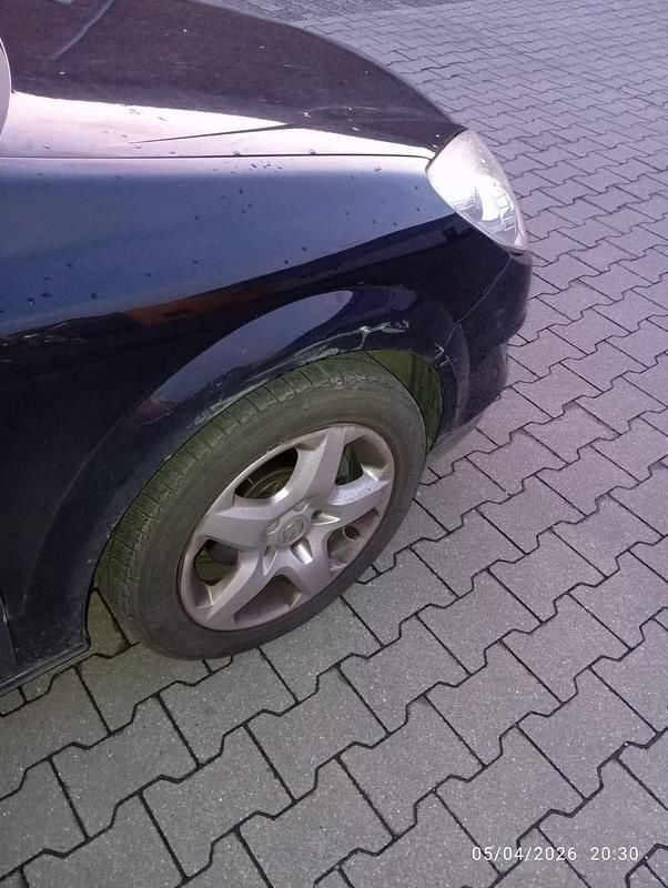 Gebraucht Opel Astra 101 PS (74 kW) 2007 Schwarz Limousine