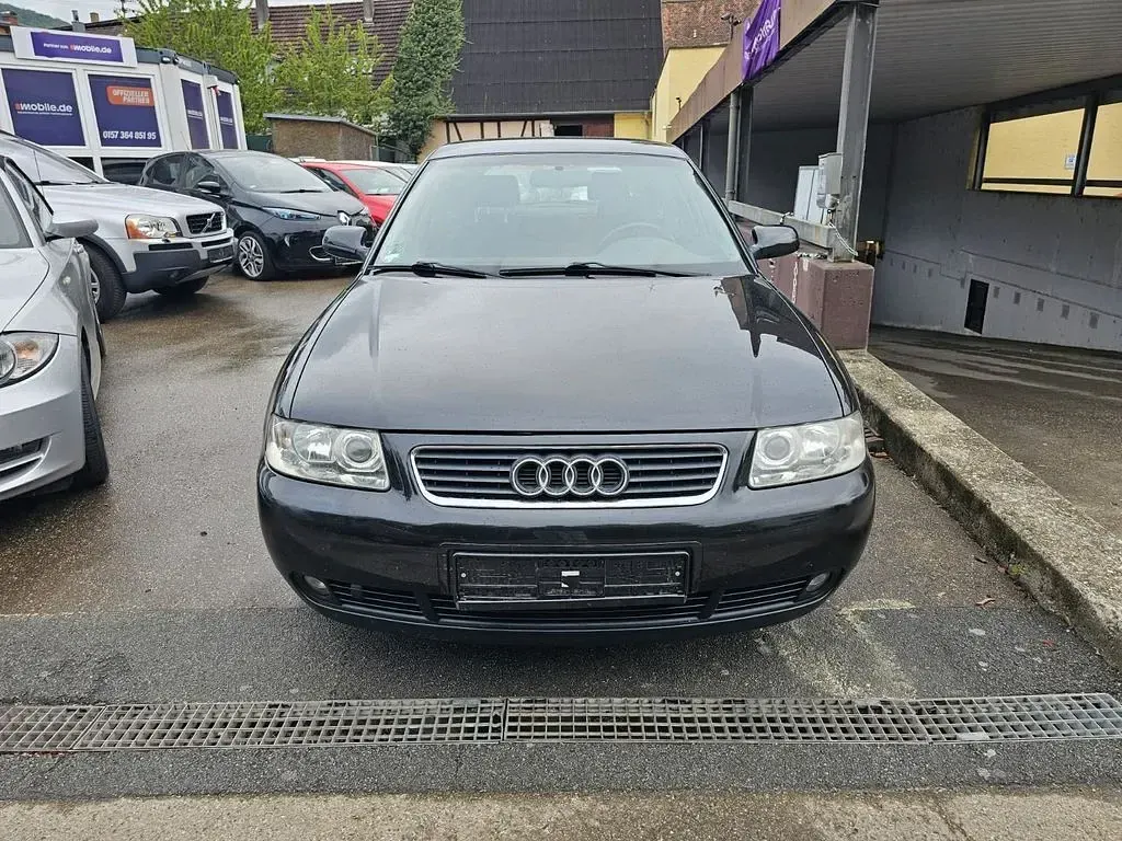 Używany Audi A3 Sport 102 KM (75 kW) 2001 Czarny Hatchback