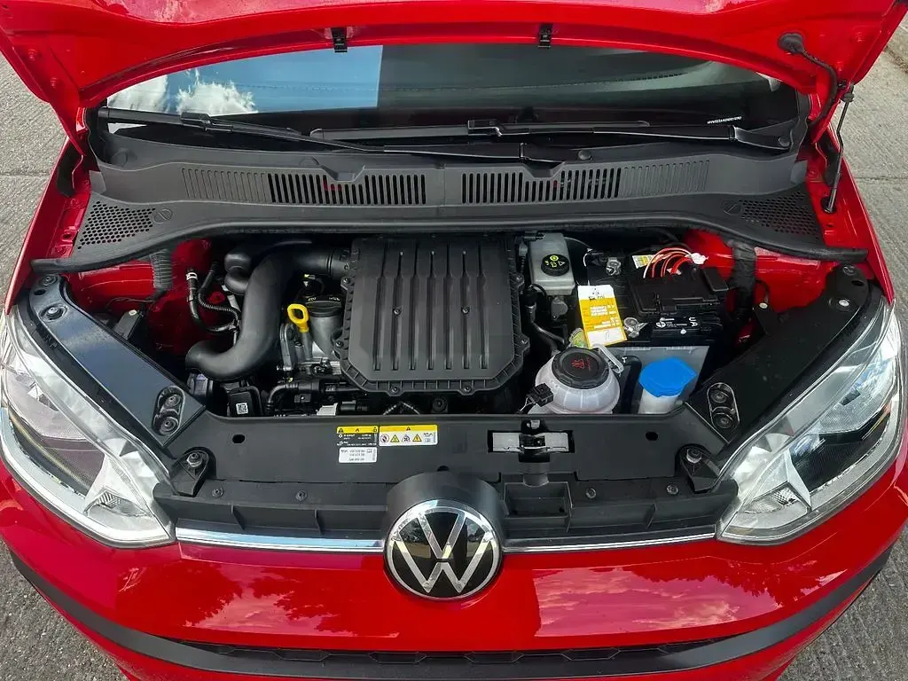 Gebraucht VW up! Basis 65 PS (47 kW) 2021 Rot Kleinwagen
