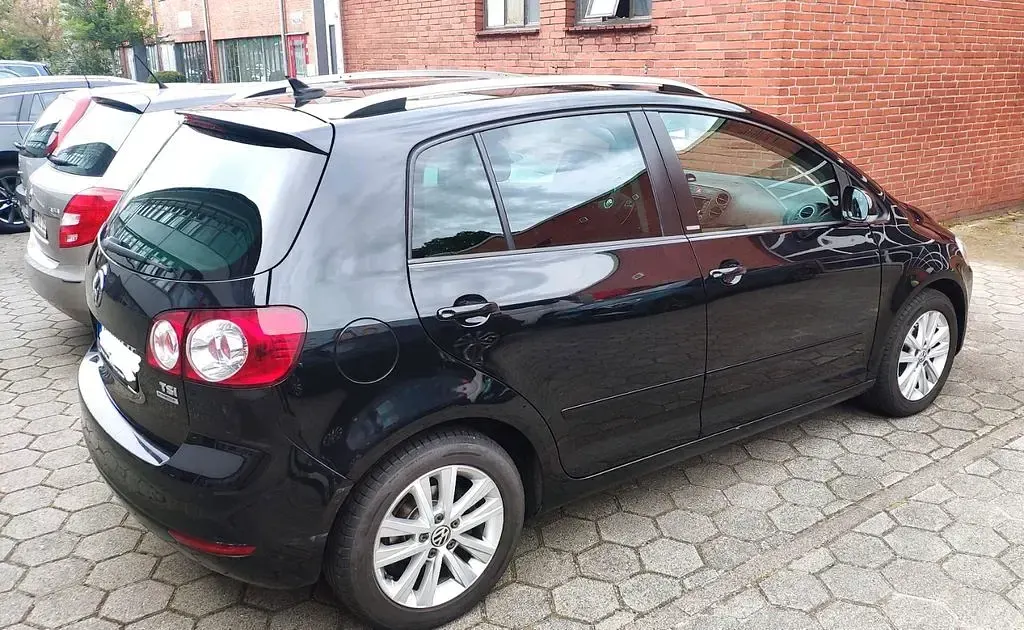 Gebraucht VW Golf Plus Cross 105 PS (77 kW) 2011 Schwarz Van / Kleinbus