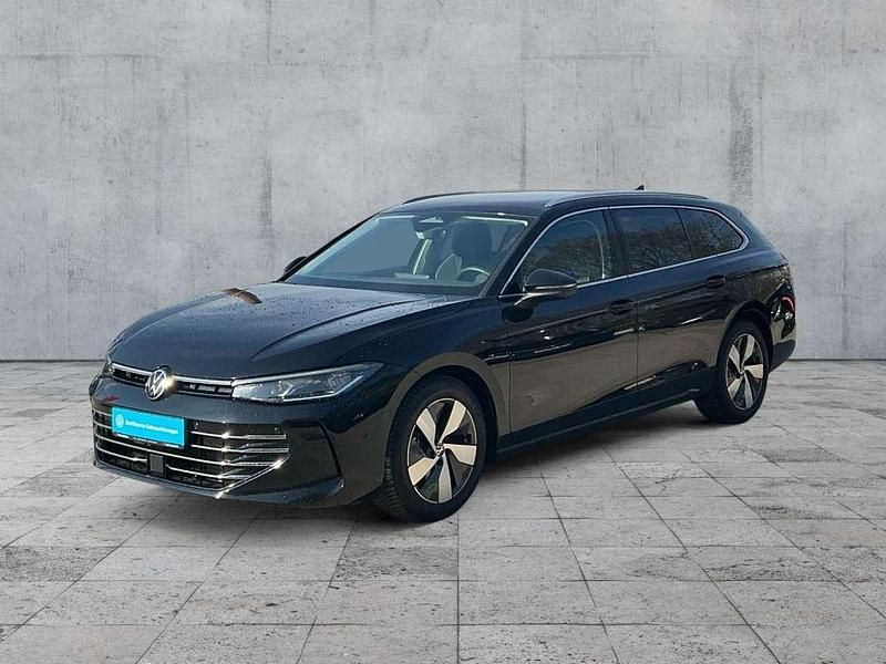 Gebraucht VW Passat Elegance 150 PS (110 kW) 2025 Grenadillschwarz metallic Kombi