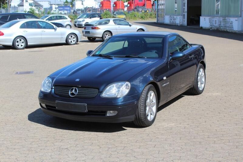 Schwarz Gebraucht 1999 Mercedes SLK230 Cabrio | 8.900 € (Etwas zu teuer) - Bild 1/4