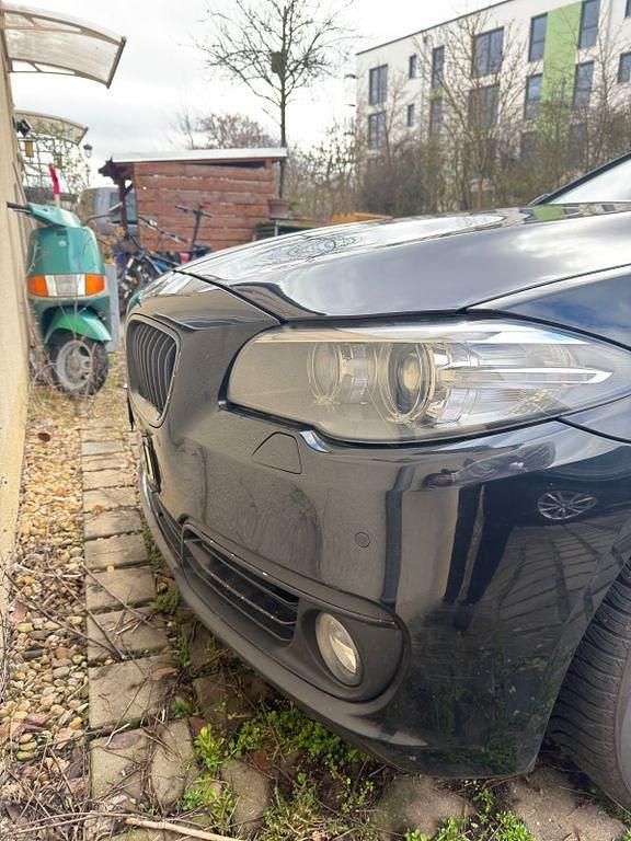 Gebraucht BMW 520 Luxury Line 190 PS (139 kW) 2015 Schwarz Limousine