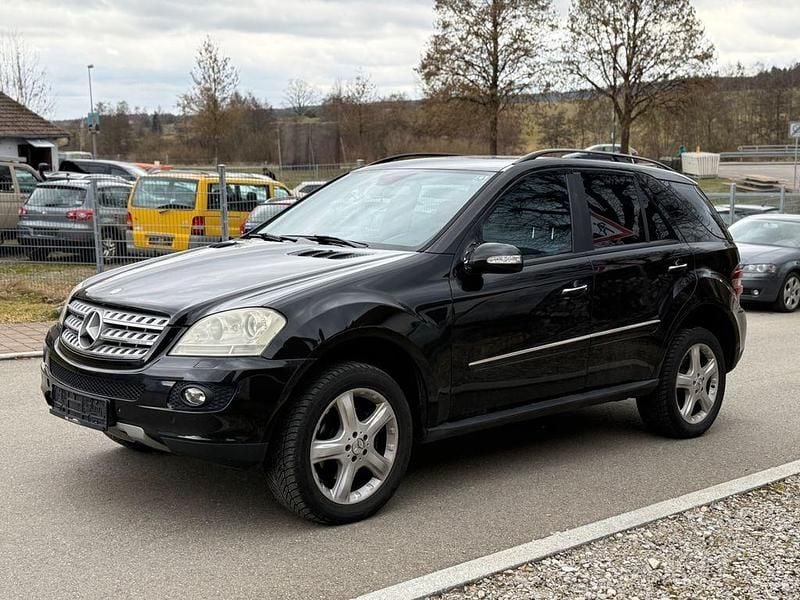 Gebraucht Mercedes ML320 224 PS (164 kW) 2006 Schwarz SUV