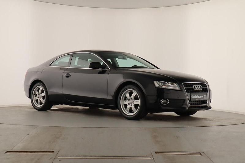 Gebraucht Audi A5 Ambiente 160 PS (117 kW) 2011 Phantomschwarz perleffekt Coupé