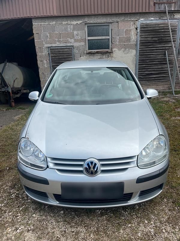 Gebraucht VW Golf V 102 PS (75 kW) 2005 Grau Kleinwagen