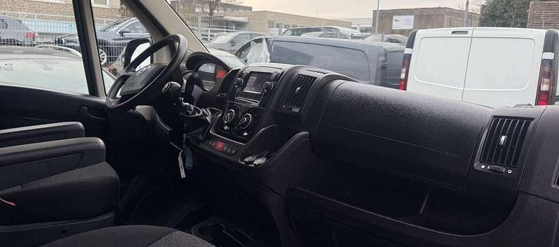 Gebraucht Fiat Ducato 120 PS (88 kW) 2021 Grau Van