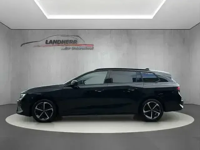 Gebraucht Opel Astra 131 PS (96 kW) 2025 Schwarz Kleinwagen