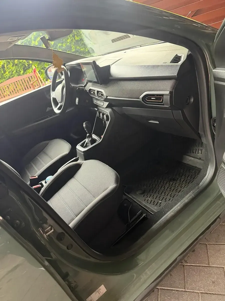 Gebraucht Dacia Sandero Stepway 90 PS (66 kW) 2024 Grün Kleinwagen