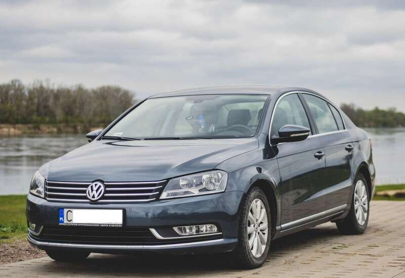 Blau Gebraucht 2011 VW Passat Limousine | 3.800 € (Superpreis) - Bild 1/3
