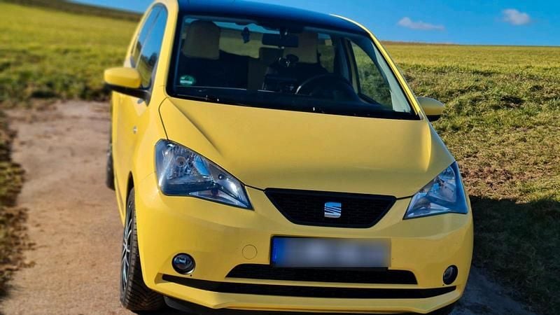 Gelb Gebraucht 2012 Seat Mii Kleinwagen | 5.440 € (Superpreis) - Bild 1/4