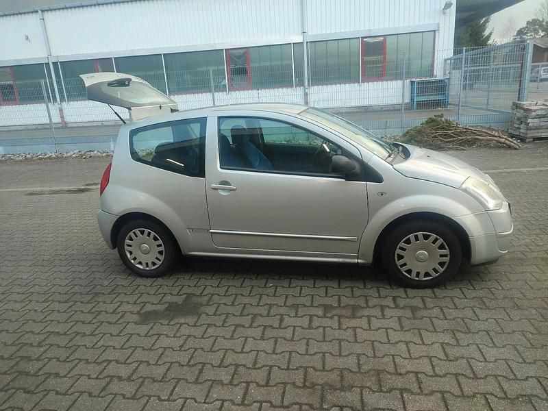 Gebraucht Citroën C2 60 PS (44 kW) 2004 Silber Kleinwagen