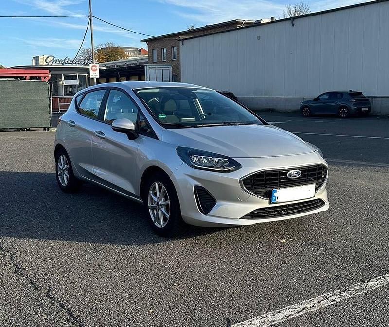 Silber Gebraucht 2022 Ford Fiesta Cool & Connect Limousine | 14.300 € (Guter Preis) - Bild 1/4
