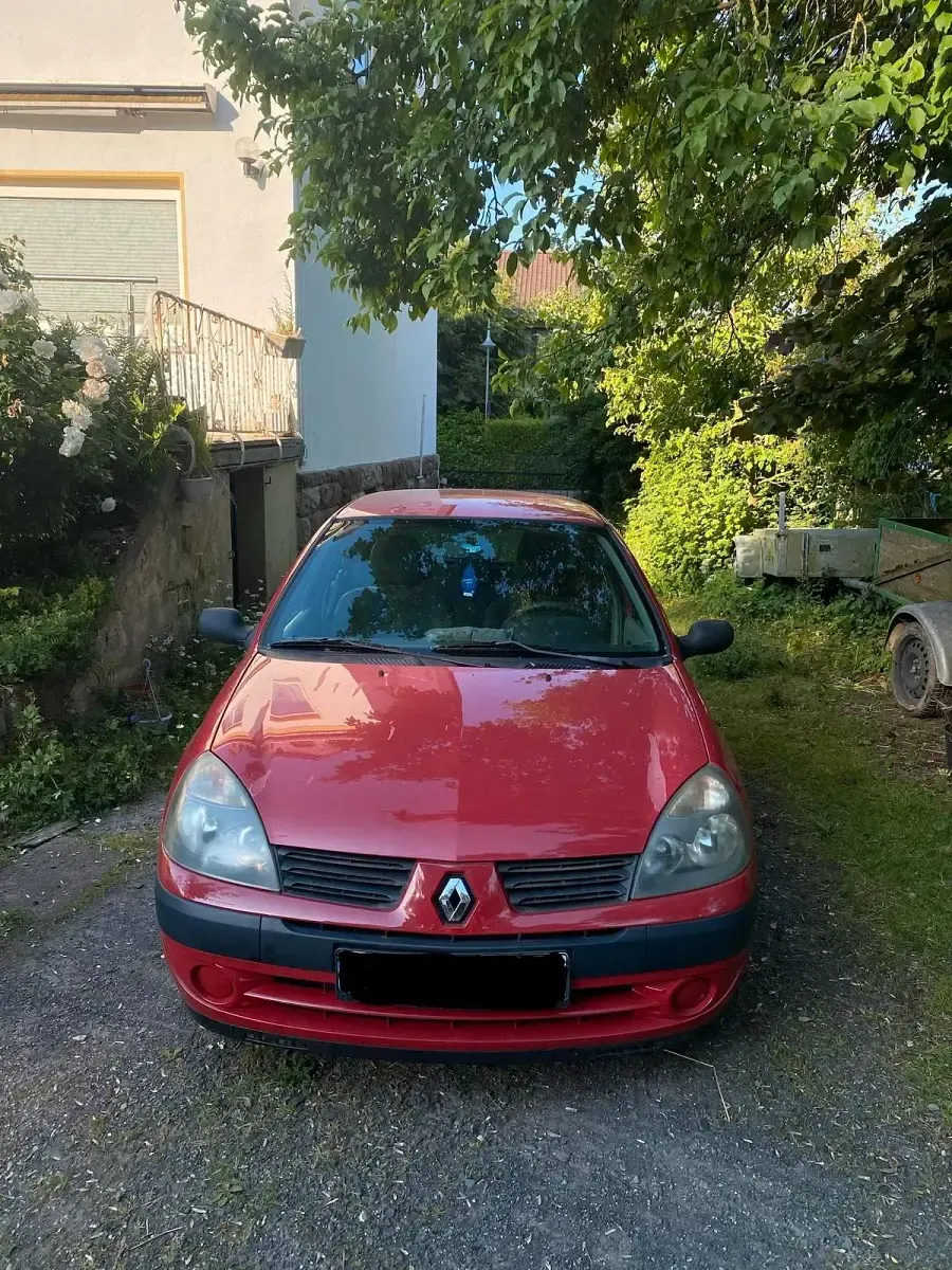 Gebraucht Renault Clio II 75 PS (55 kW) 2004 Rot Kleinwagen