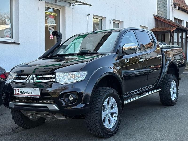 Gebraucht Mitsubishi L200 178 PS (130 kW) 2014 Schwarz Pickup