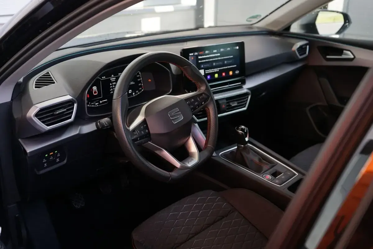 Gebraucht Seat Leon FR 150 PS (110 kW) 2021 Schwarz Limousine