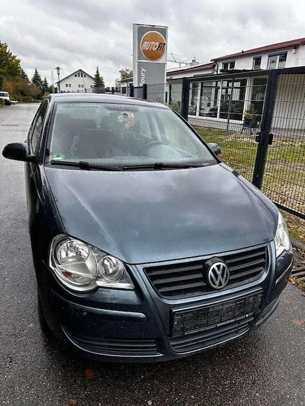 Blue anthrazit perleffekt Gebraucht 2006 VW Polo Trendline Kleinwagen | 750 € (Superpreis) - Bild 1/4