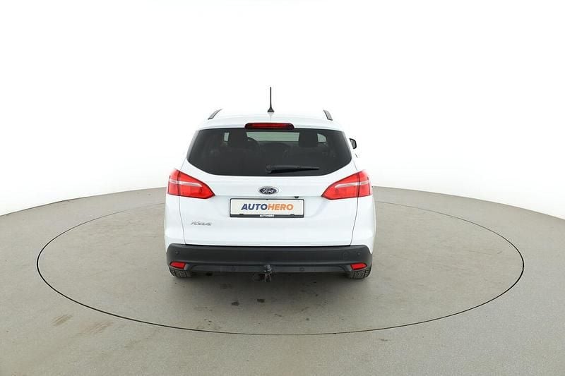Gebraucht Ford Focus Titanium 125 PS (91 kW) 2017 Weiß Kombi