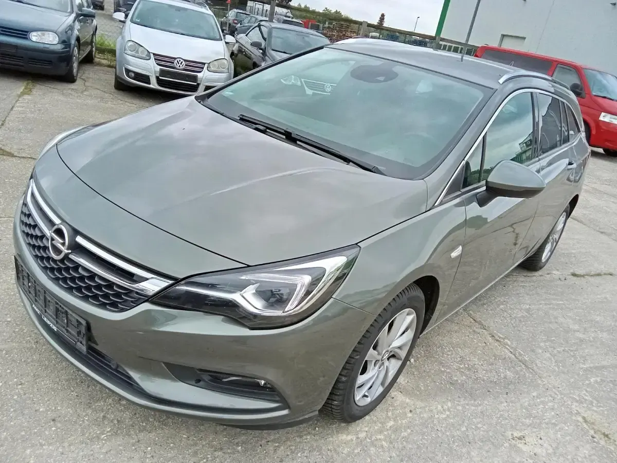 Gebraucht Opel Astra 135 PS (99 kW) 2019 Grau Kombi