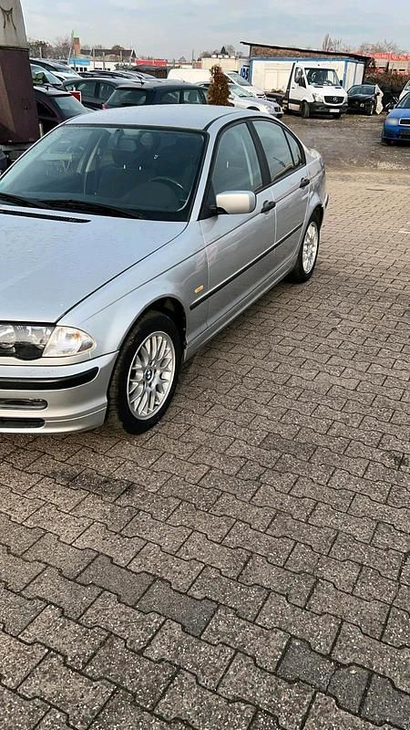 Gebraucht BMW 316 104 PS (76 kW) 2001 Silber Limousine