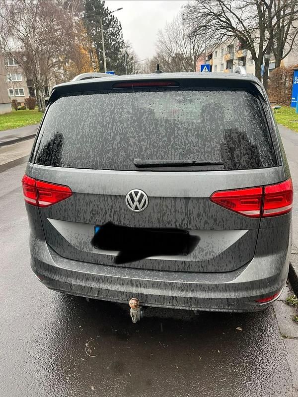 Gebraucht VW Touran 116 PS (85 kW) 2019 Grau Van / Kleinbus