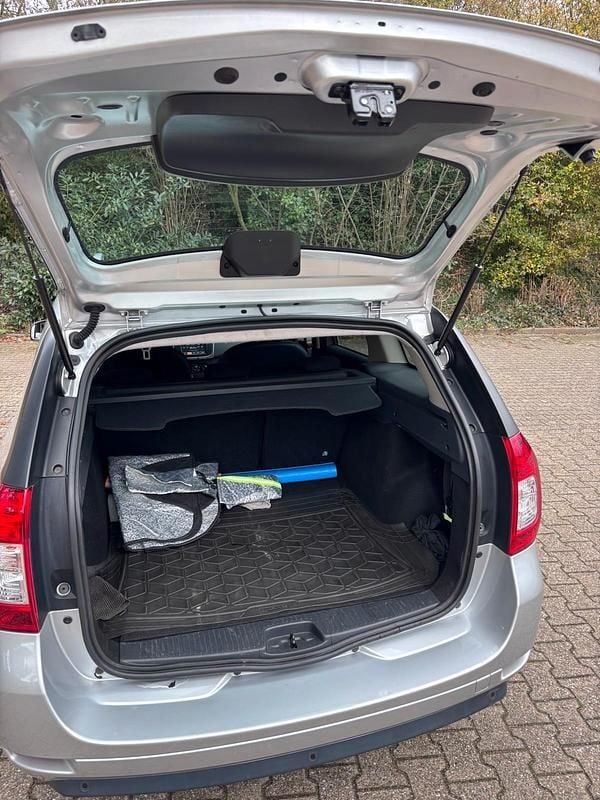 Gebraucht Dacia Logan 90 PS (66 kW) 2015 Silber Kombi