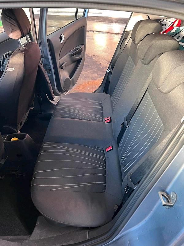 Gebraucht Opel Corsa 80 PS (58 kW) 2007 Grau Kleinwagen