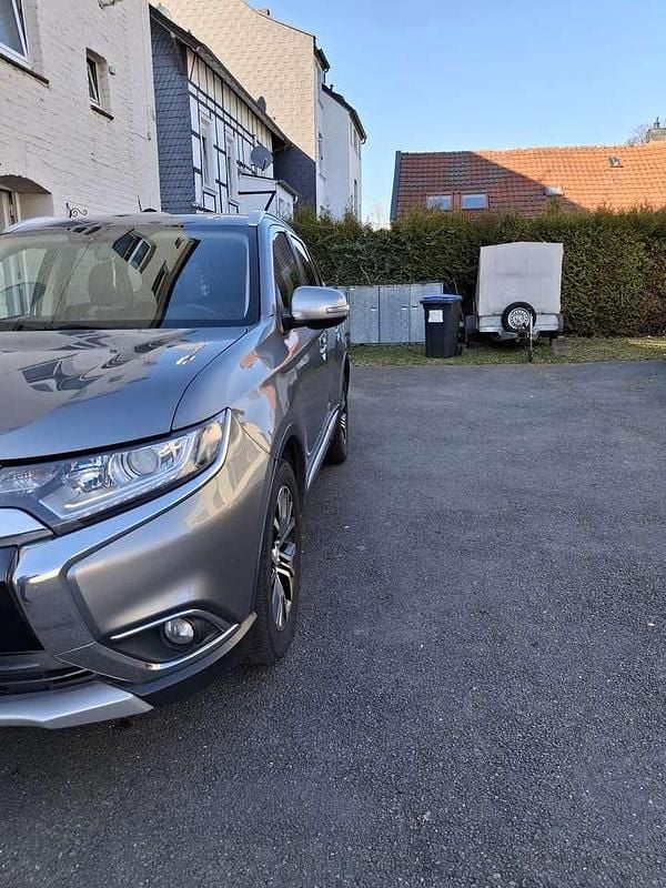 Gebraucht Mitsubishi Outlander Plus 150 PS (110 kW) 2018 SUV