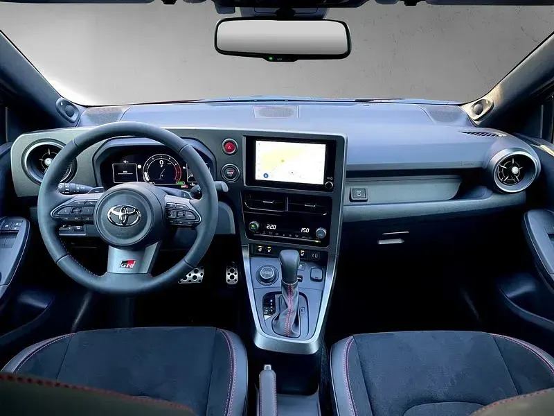 Neu Toyota Yaris 280 PS (205 kW) 2026 Rot Kleinwagen