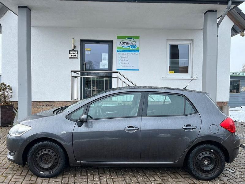 Gebraucht Toyota Auris Team 124 PS (91 kW) 2008 Grau Kleinwagen
