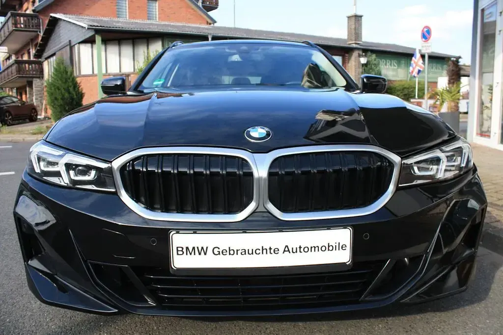 Gebraucht BMW 318 Sport Line 150 PS (110 kW) 2023 Schwarz Kombi
