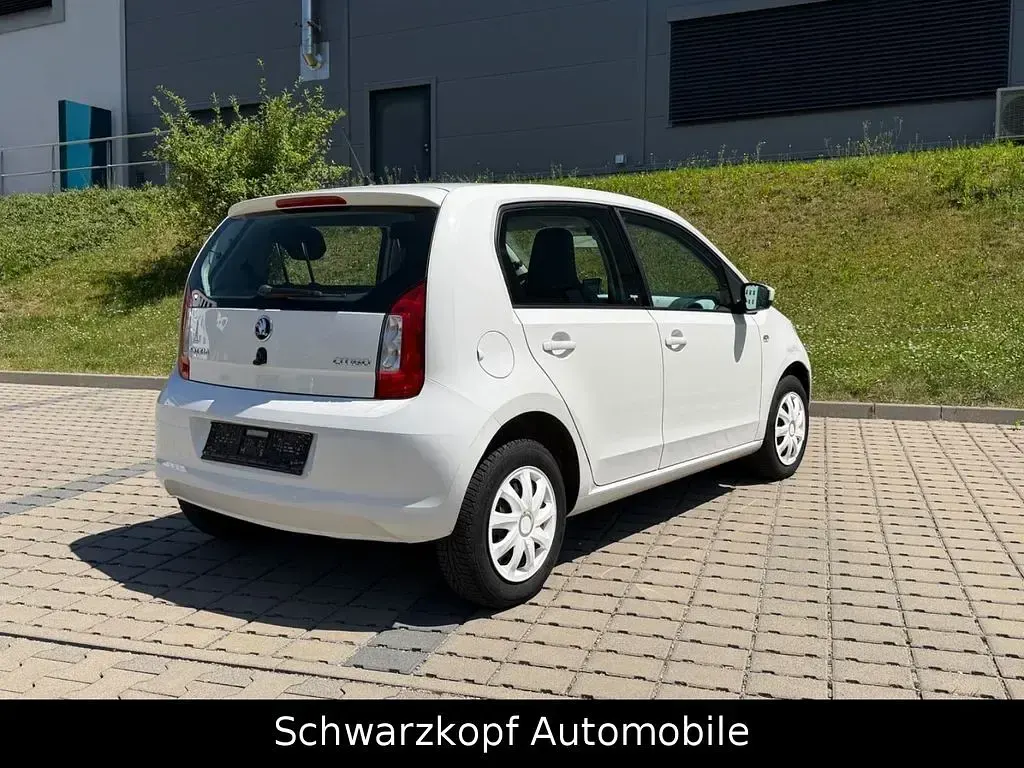 Gebraucht Skoda Citigo Active 60 PS (44 kW) 2016 Weiß Kleinwagen