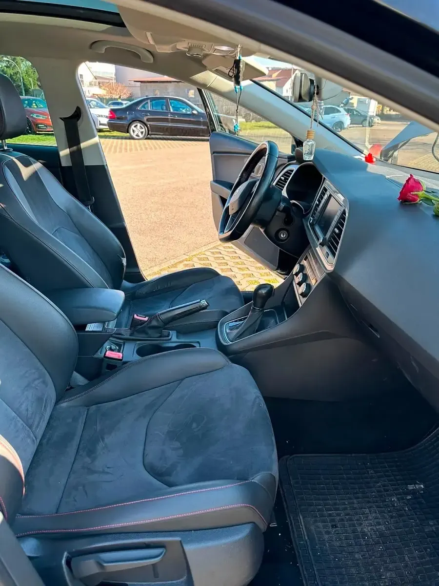 Gebraucht Seat Leon ST 105 PS (77 kW) 2016 Schwarz Kombi